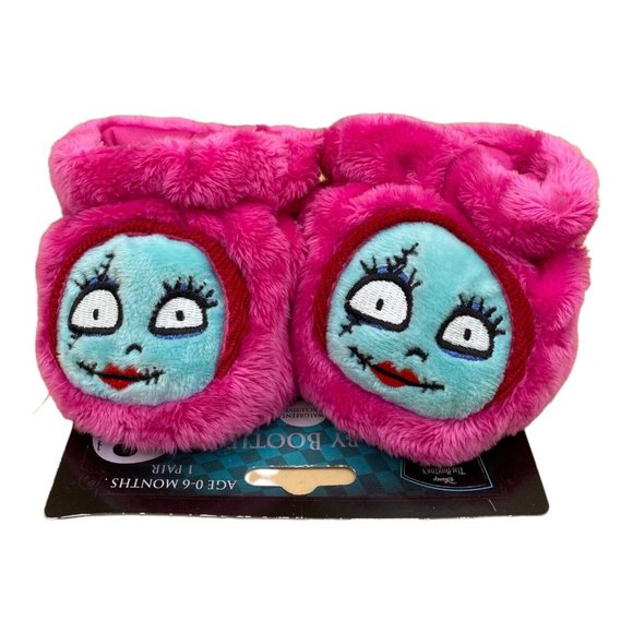 NEW Nightmare Before Christmas Pink SALLY BABY BOOTIES Shoes Plush 0-6 Months - Picture 1 of 9